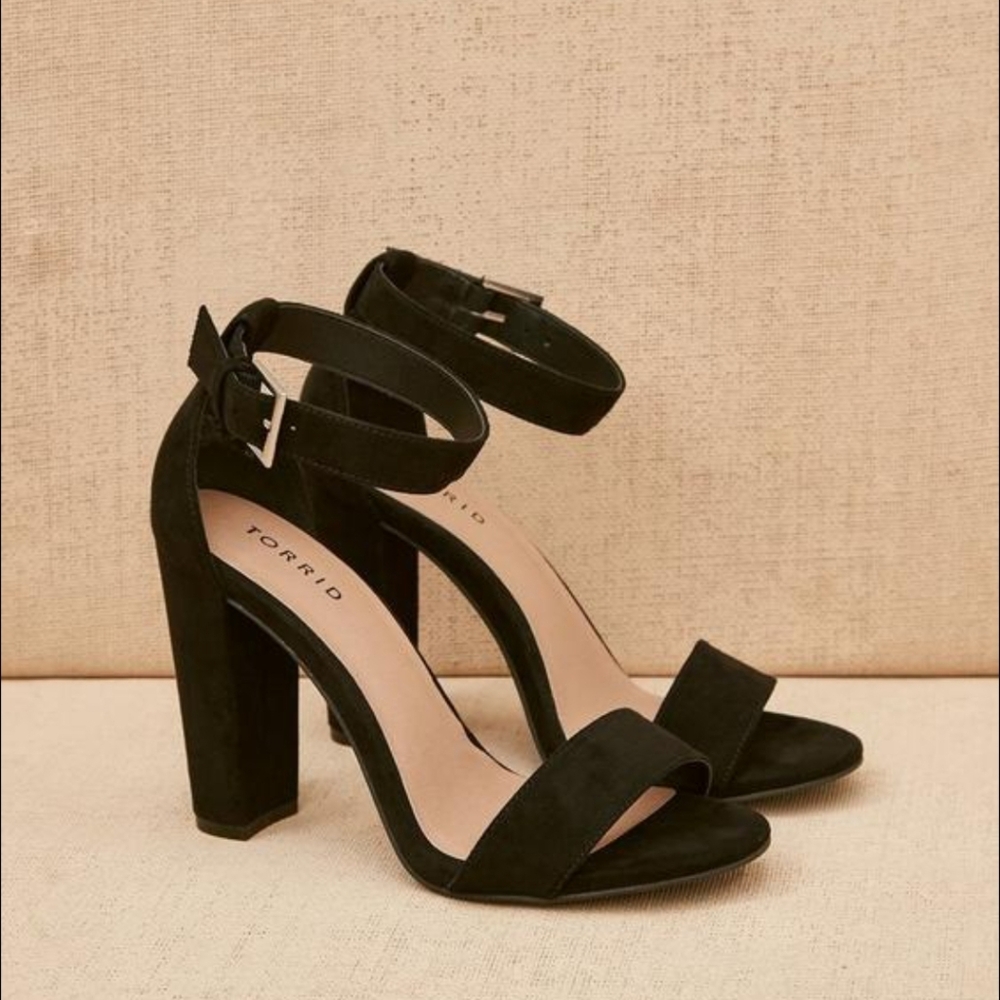 🖤 Torrid Black Suede Block Heel Sandals – Square Toe – Size 11 🖤 Brand new!